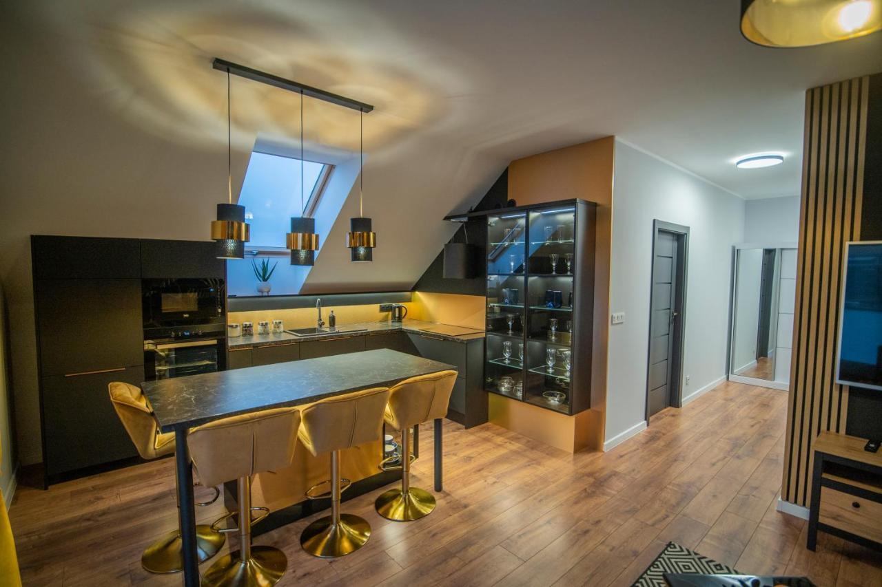 Apartament W Cieplicach Gold Jelenia Gora Exterior photo